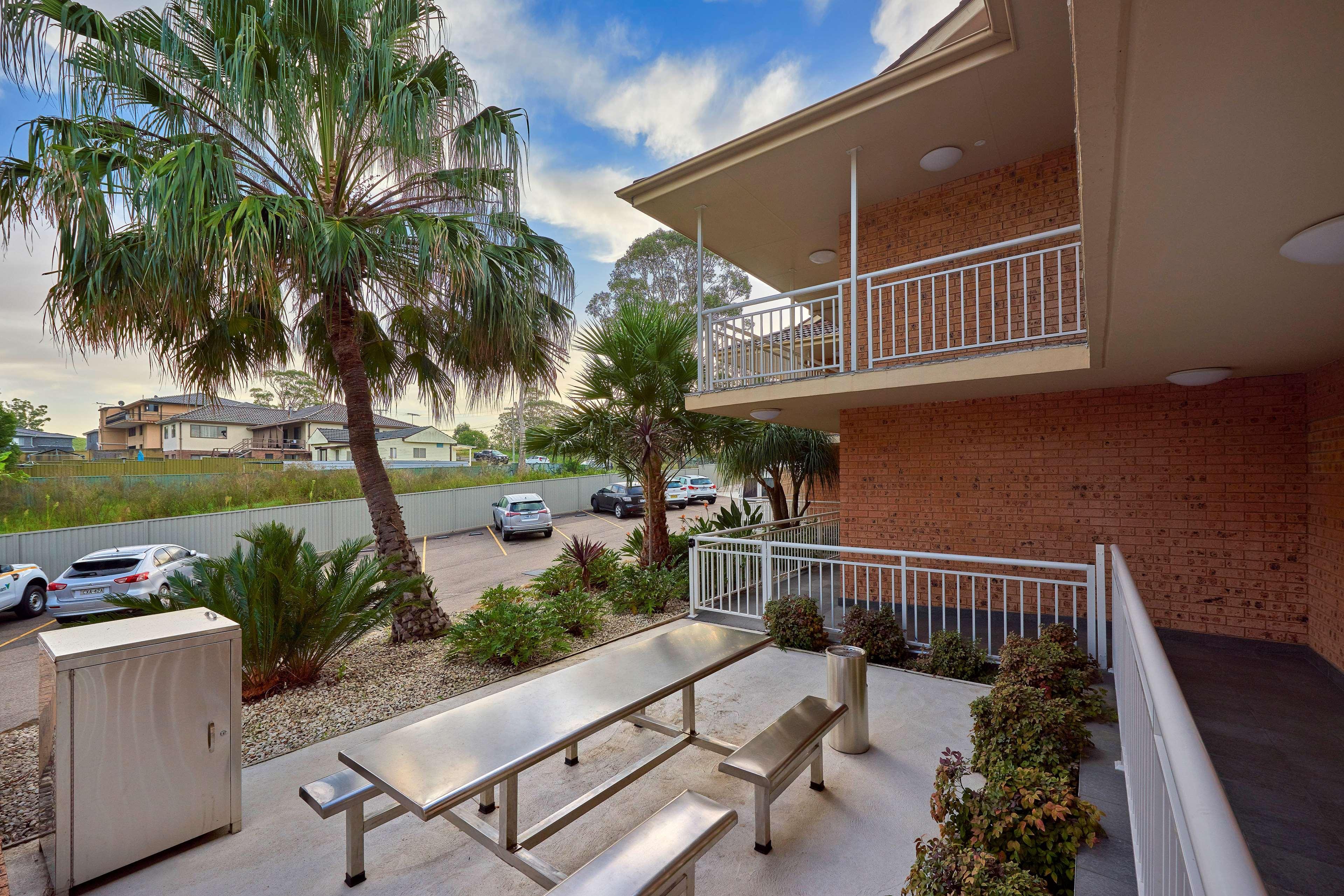 Best Western Casula Motor Inn Exterior foto